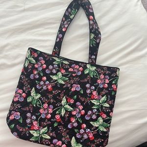 Vera bradley winter berry small tote